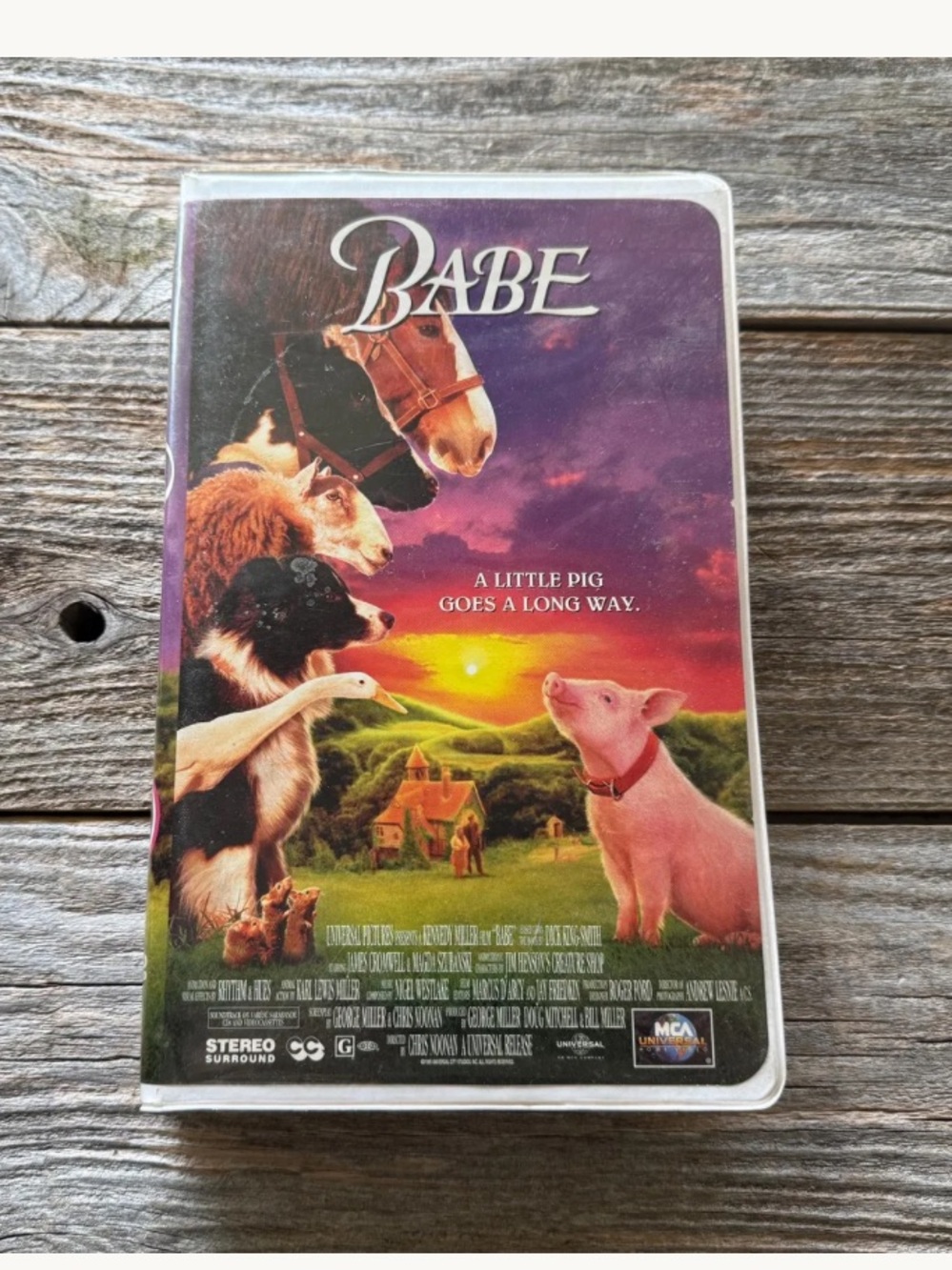 Pre-Owned “Vintage” Babe VHS. Video Tape Universal Studios (1995-Clamshell Case)